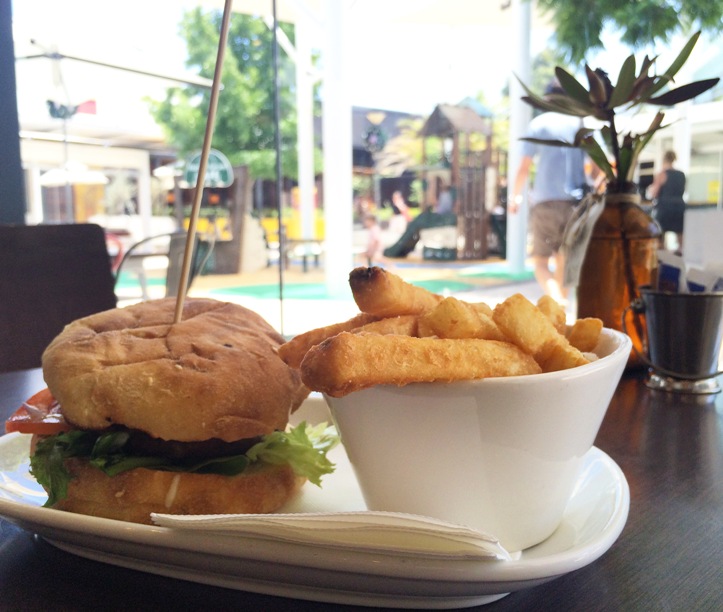 Enjoy delicious burgers with the V factor while the kids enjoy the play area at the front