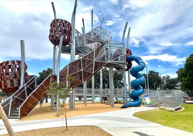 How good are Mandurah Playgrounds! Check out one of these awesome adventures to build new memories! Have your day planned for you with our guide!