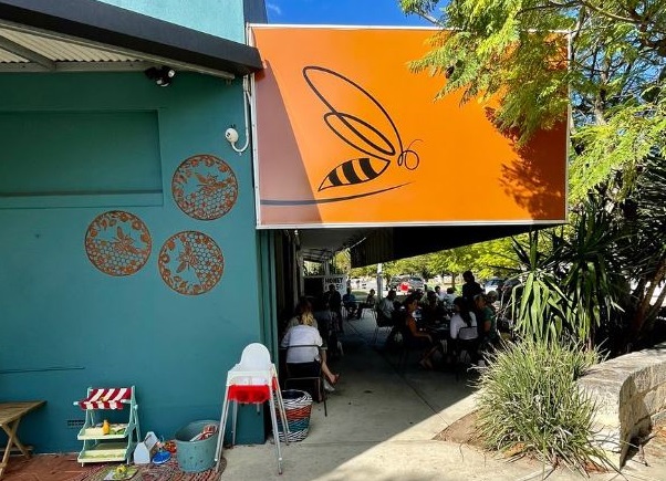 Lovely kid friendly cafe just a short walk from the Dick Lawrence Oval Play Space
